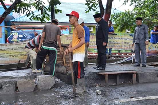 Walikota Tanjungbalai Tinjau Langsung Pembersihan Gorong-gorong disekitar Jalan Sudirman Kota Tanjungbalai