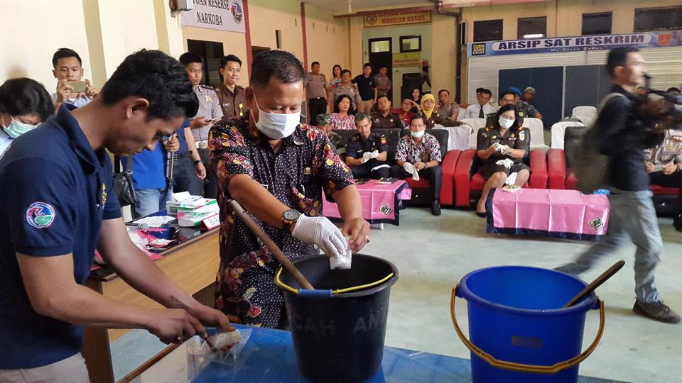 Polres Tanjungbalai Musnahkan 2,3 kg Narkoba