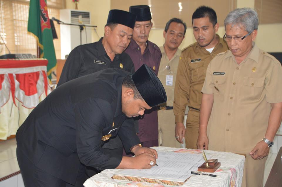 Rapat Paripurna DPRD Kota Tanjungbalai Pengesahan 2 (dua) Ranperda Kota Tanjungbalai