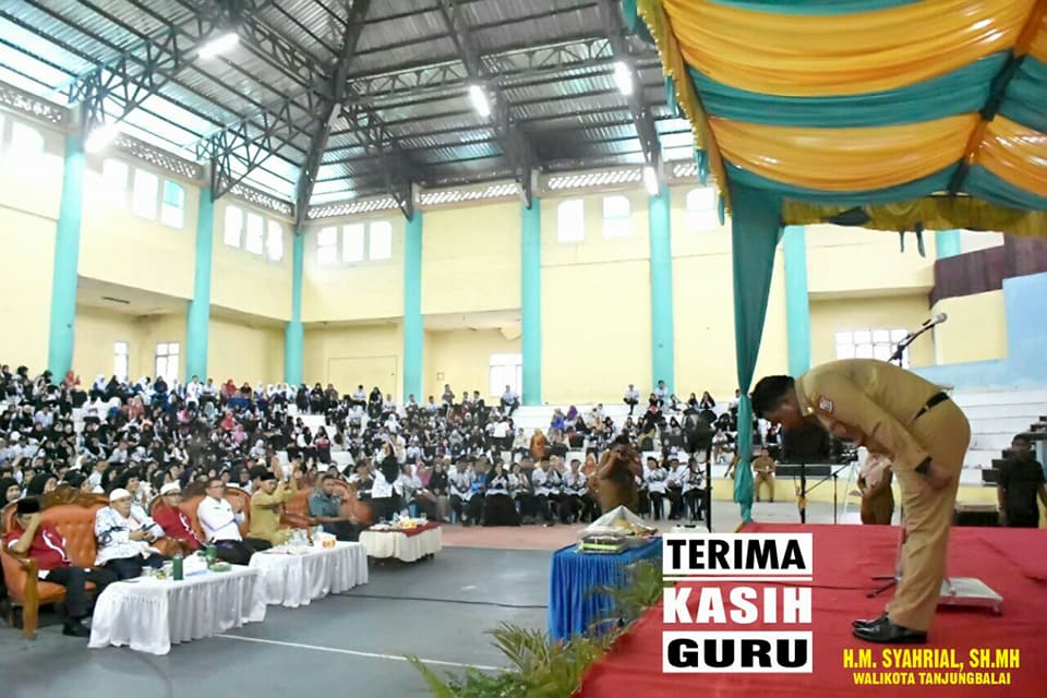 Walikota H.M Syahrial menghadiri acara peringatan HUT ke-72 Persatuan Guru Republik Indonesia (PGRI) 2017 Kota Tanjungbalai