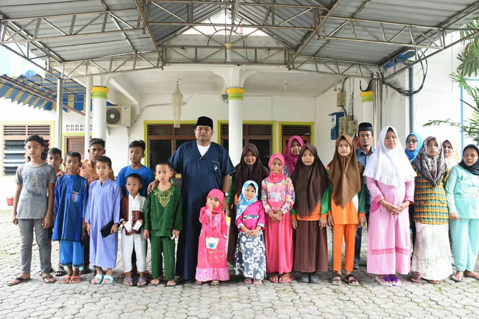 Walikota H.M Syahrial berbagi Kasih dengan Anak Yatim