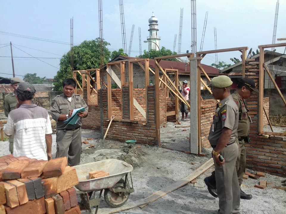 Satpol PP Kota Tanjungbalai Laksanakan Peninjauan dan Pemeriksaan Izin Bangunan disekitar Kota Tanjungbalai