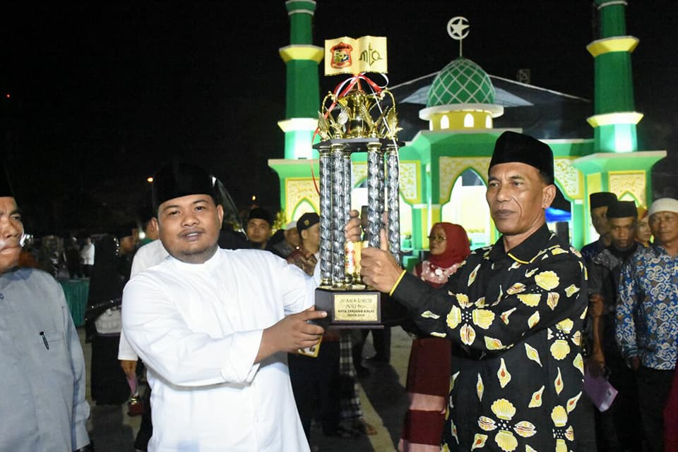 Penutupan MTQ ke-50, Kecamatan Teluk Nibung Kembali Juara Umum