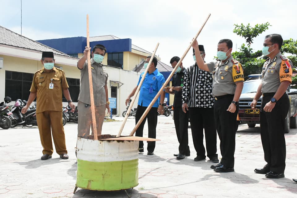 Polres Tanjungbalai Musnakan Ratusan Gram Barang Bukti Narkotika