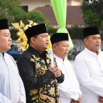 Wali Kota Tanjungbalai Sholat Idul Fitri bersama Ribuan Masyarakat di Lapangan Sultan Abdul Jalil Rahmadsyah